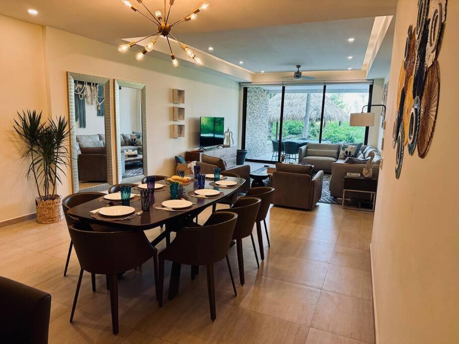 Luxurious First-Floor Apartment in Isla Residences Acapulco Buitenkant foto